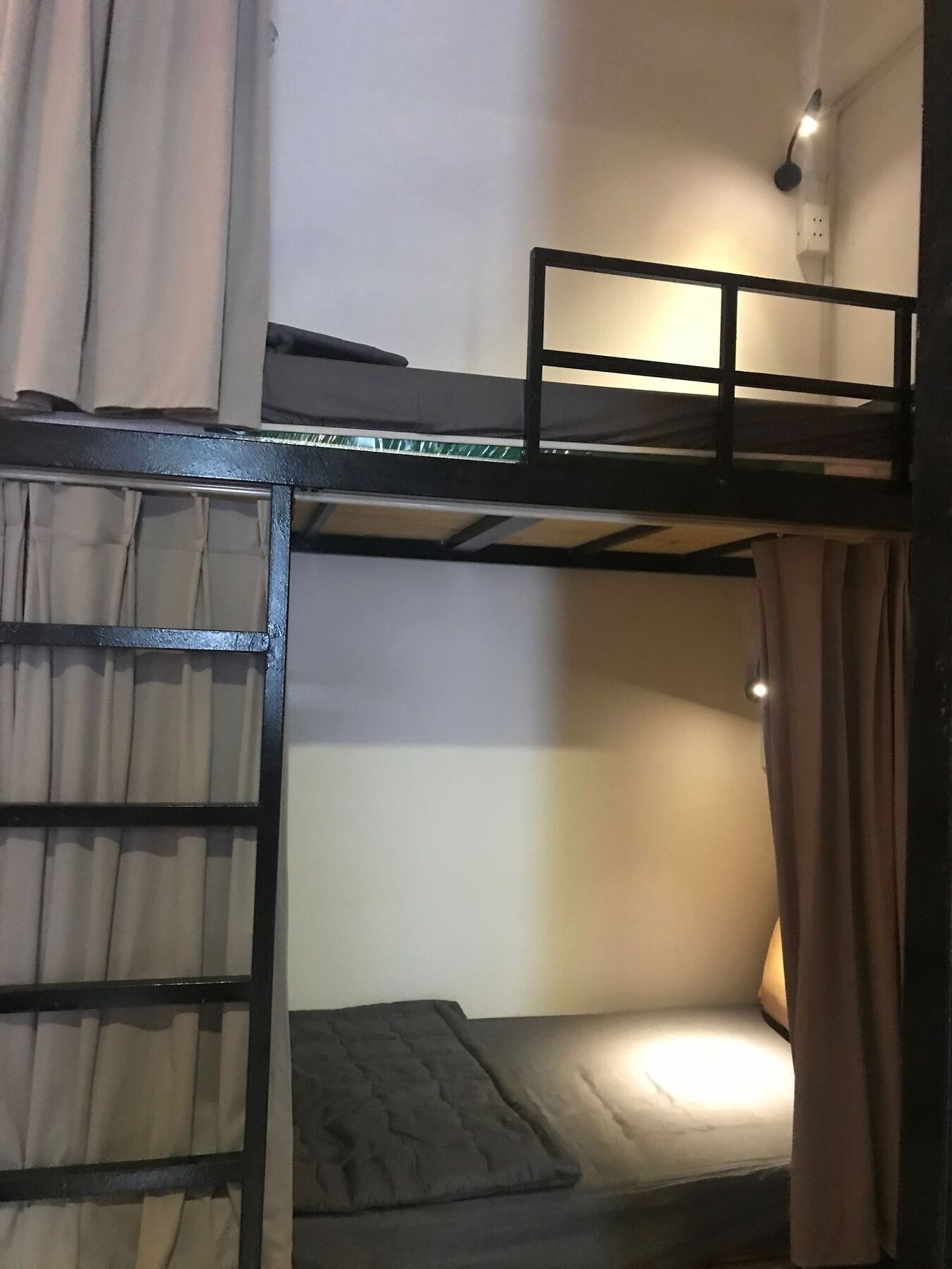 Wanderlust Saigon Hostel & Rooftop Bar 호치민 외부 사진