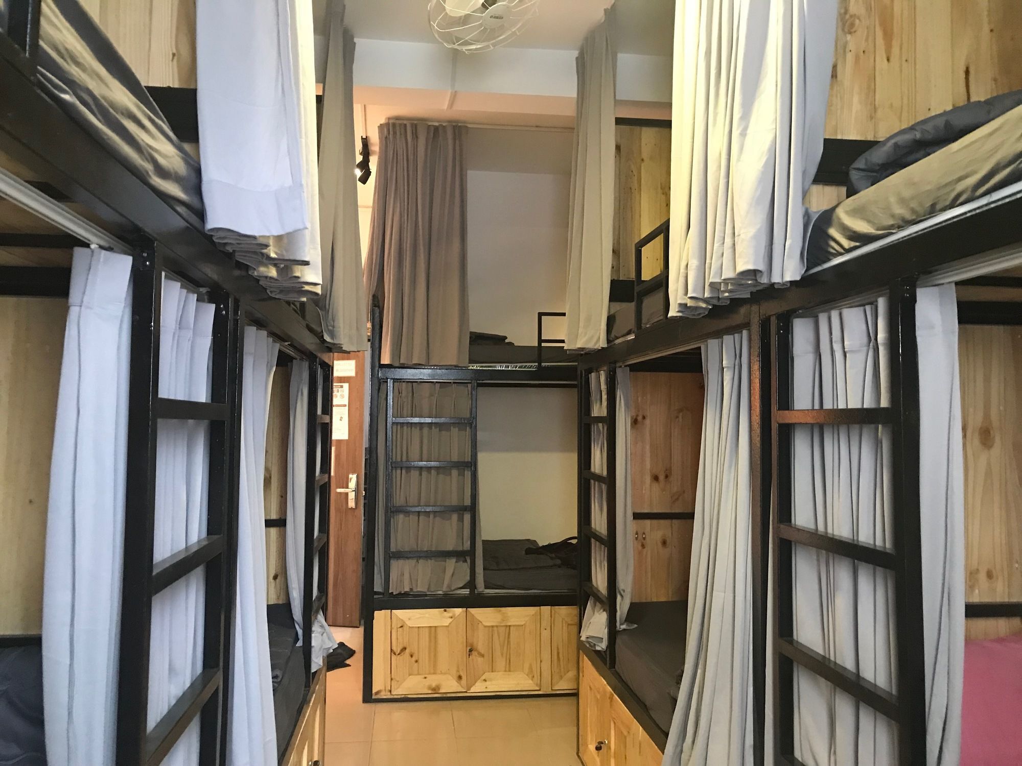 Wanderlust Saigon Hostel & Rooftop Bar 호치민 외부 사진