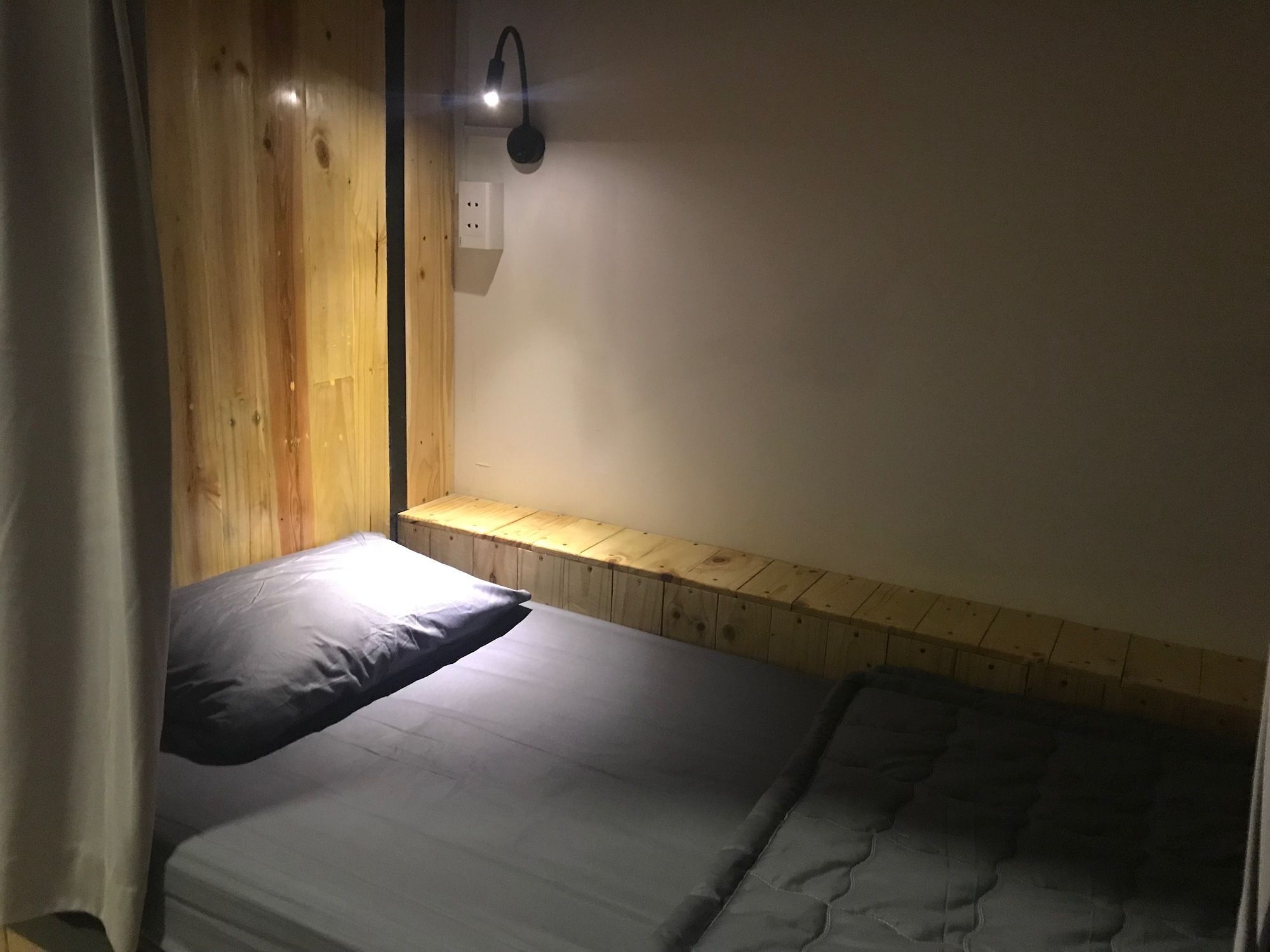 Wanderlust Saigon Hostel & Rooftop Bar 호치민 외부 사진