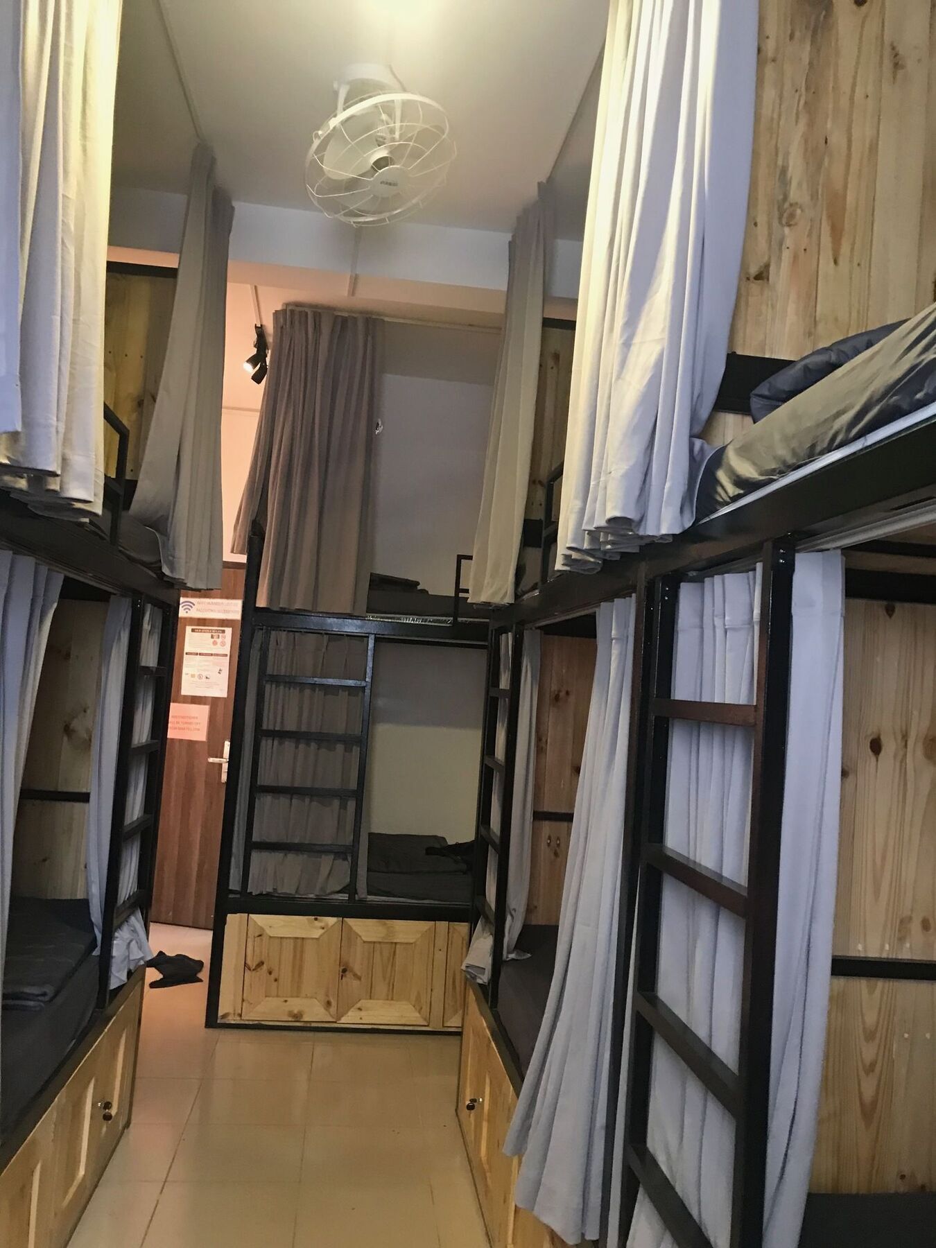 Wanderlust Saigon Hostel & Rooftop Bar 호치민 외부 사진